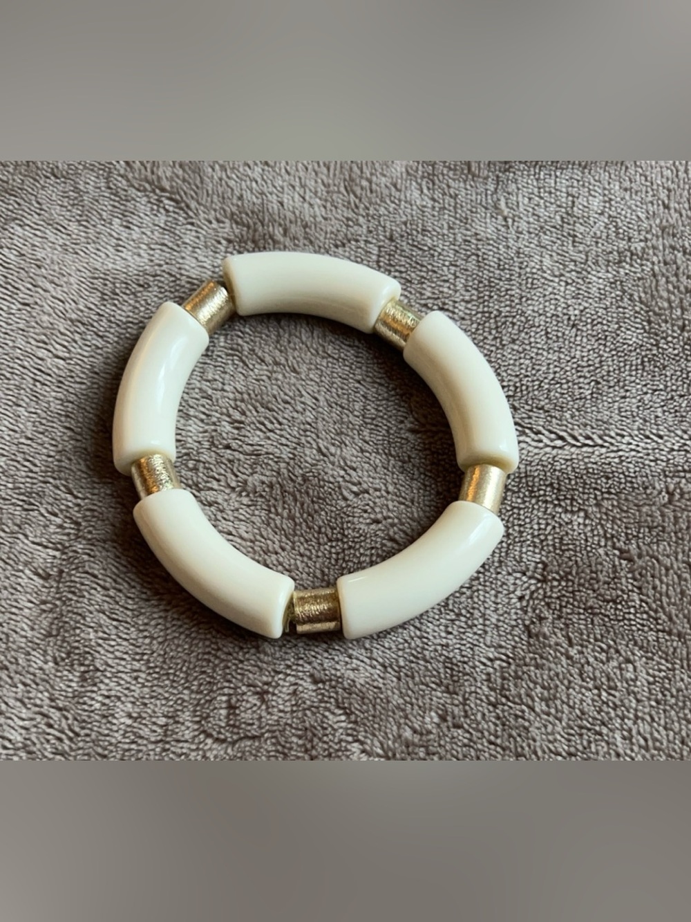 Cream and Gold Beaded Stretch Bracelet